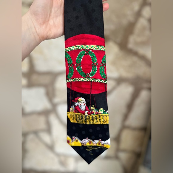100% SILK WIMBLEY CHRISTMAS TIE - Picture 4 of 4